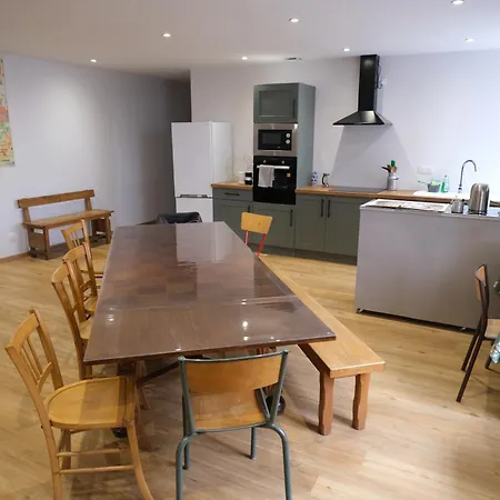 Et D'hôtes Du Musée Ecole